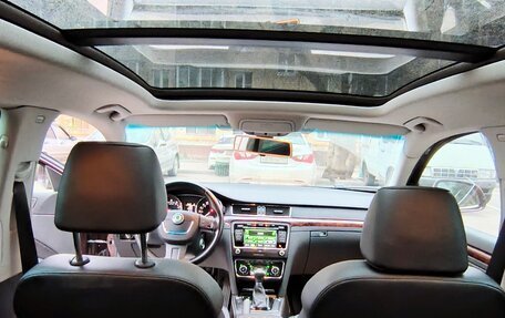 Skoda Superb III рестайлинг, 2012 год, 900 000 рублей, 19 фотография