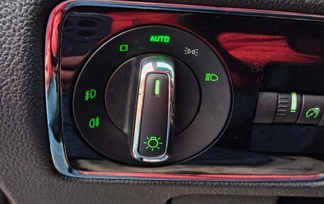 Skoda Superb III рестайлинг, 2012 год, 900 000 рублей, 27 фотография