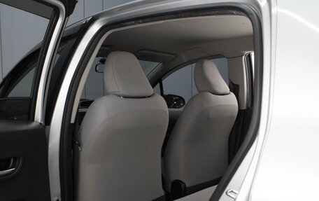 Toyota Vitz, 2012 год, 880 000 рублей, 10 фотография