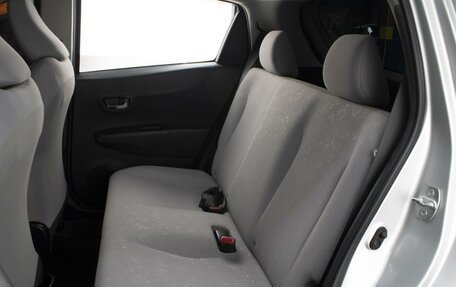 Toyota Vitz, 2012 год, 880 000 рублей, 8 фотография