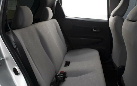 Toyota Vitz, 2012 год, 880 000 рублей, 6 фотография