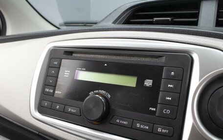 Toyota Vitz, 2012 год, 880 000 рублей, 13 фотография