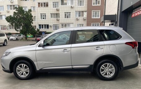 Mitsubishi Outlander III рестайлинг 3, 2018 год, 2 149 000 рублей, 4 фотография