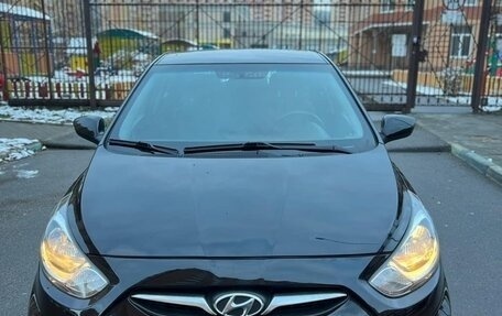 Hyundai Solaris II рестайлинг, 2011 год, 820 000 рублей, 3 фотография