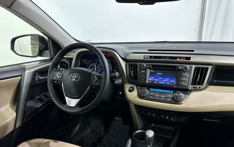 Toyota RAV4, 2014 год, 1 560 000 рублей, 14 фотография