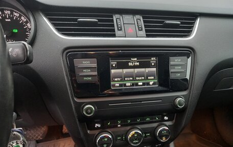 Skoda Octavia, 2015 год, 1 450 000 рублей, 14 фотография