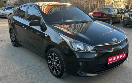 KIA Rio IV, 2018 год, 990 000 рублей, 1 фотография