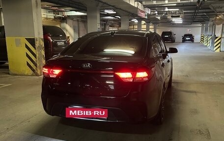 KIA Rio IV, 2018 год, 990 000 рублей, 10 фотография