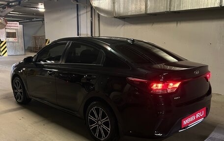 KIA Rio IV, 2018 год, 990 000 рублей, 9 фотография