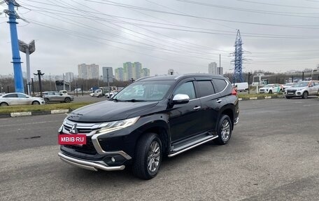 Mitsubishi Pajero Sport III рестайлинг, 2018 год, 3 700 000 рублей, 2 фотография
