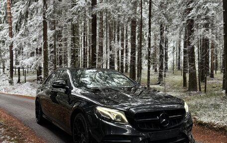 Mercedes-Benz E-Класс AMG, 2018 год, 4 170 000 рублей, 6 фотография