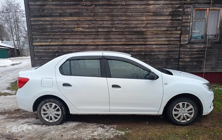 Renault Logan II, 2019 год, 910 000 рублей, 7 фотография