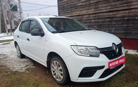 Renault Logan II, 2019 год, 910 000 рублей, 3 фотография