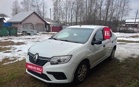 Renault Logan II, 2019 год, 910 000 рублей, 10 фотография