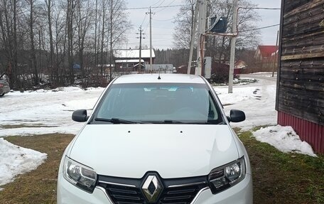 Renault Logan II, 2019 год, 910 000 рублей, 9 фотография