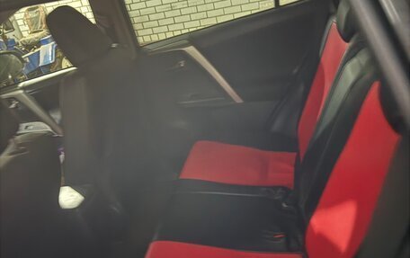 Toyota RAV4, 2015 год, 1 970 000 рублей, 8 фотография