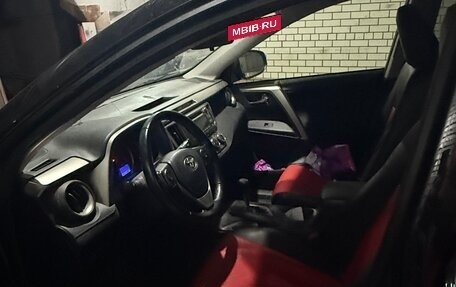 Toyota RAV4, 2015 год, 1 970 000 рублей, 5 фотография