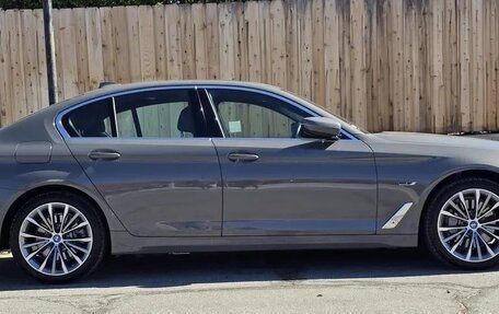 BMW 5 серия, 2022 год, 5 370 000 рублей, 2 фотография