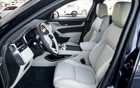 Jaguar F-Pace, 2025 год, 6 400 000 рублей, 14 фотография