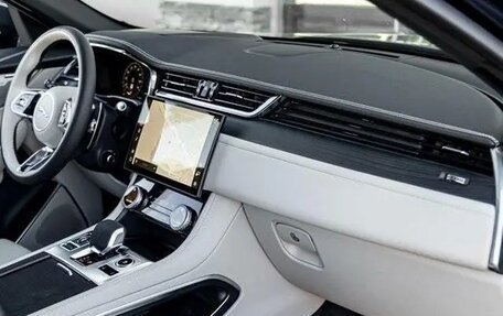 Jaguar F-Pace, 2025 год, 6 400 000 рублей, 29 фотография