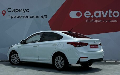 Hyundai Solaris II рестайлинг, 2018 год, 940 000 рублей, 4 фотография