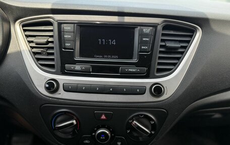 Hyundai Solaris II рестайлинг, 2018 год, 940 000 рублей, 11 фотография