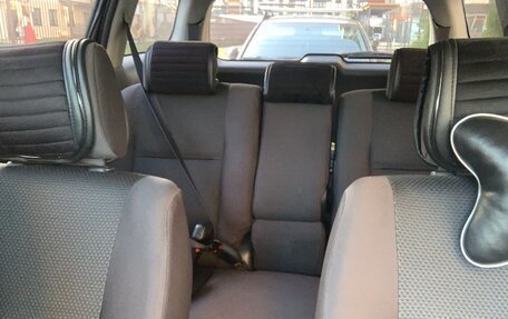 Toyota Wish II, 2004 год, 920 000 рублей, 3 фотография