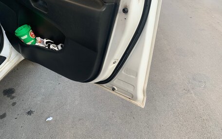 Toyota Wish II, 2004 год, 920 000 рублей, 9 фотография