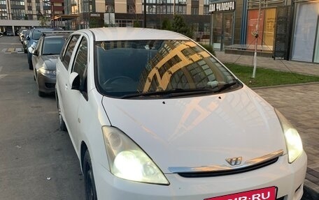 Toyota Wish II, 2004 год, 920 000 рублей, 23 фотография