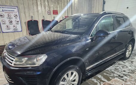 Volkswagen Touareg III, 2015 год, 1 790 000 рублей, 2 фотография