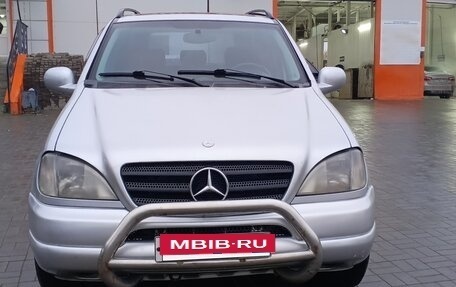 Mercedes-Benz M-Класс, 1998 год, 600 000 рублей, 3 фотография