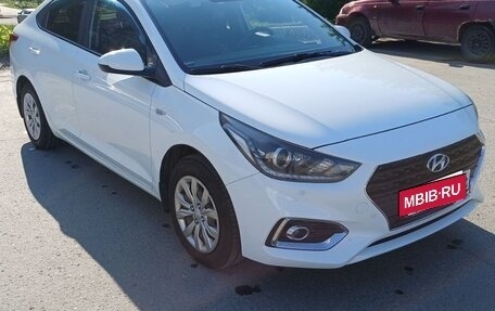 Hyundai Solaris II рестайлинг, 2017 год, 1 500 000 рублей, 2 фотография