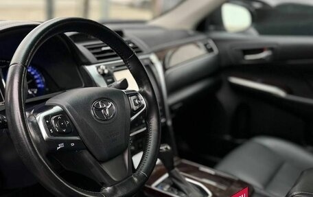Toyota Camry, 2017 год, 2 450 000 рублей, 10 фотография