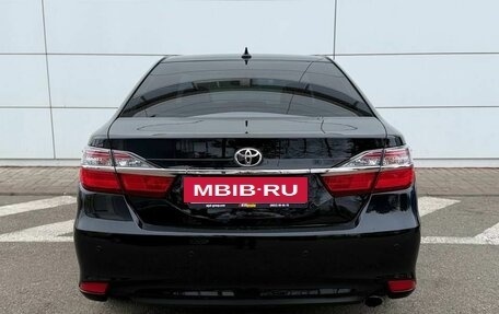 Toyota Camry, 2017 год, 2 450 000 рублей, 7 фотография