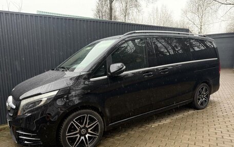 Mercedes-Benz V-Класс, 2021 год, 7 500 000 рублей, 4 фотография