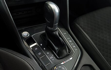 Volkswagen Tiguan II, 2018 год, 2 080 000 рублей, 8 фотография