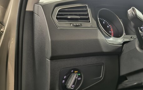 Volkswagen Tiguan II, 2018 год, 2 080 000 рублей, 10 фотография