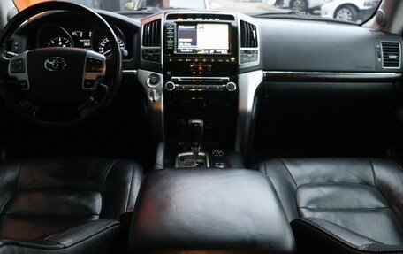 Toyota Land Cruiser 200, 2014 год, 3 499 000 рублей, 6 фотография