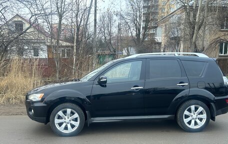 Mitsubishi Outlander III рестайлинг 3, 2010 год, 990 000 рублей, 7 фотография