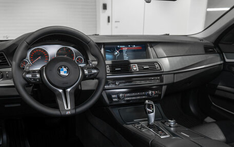 BMW 5 серия, 2015 год, 1 900 000 рублей, 7 фотография