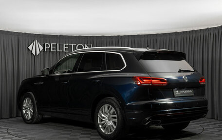 Volkswagen Touareg III, 2018 год, 5 880 000 рублей, 4 фотография