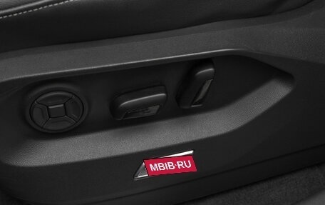 Volkswagen Touareg III, 2018 год, 5 880 000 рублей, 18 фотография