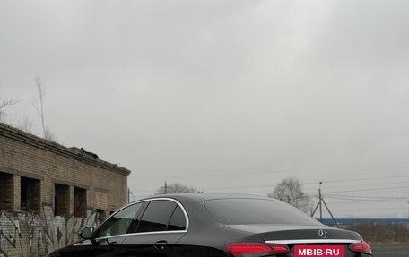 Mercedes-Benz E-Класс, 2020 год, 3 100 000 рублей, 3 фотография