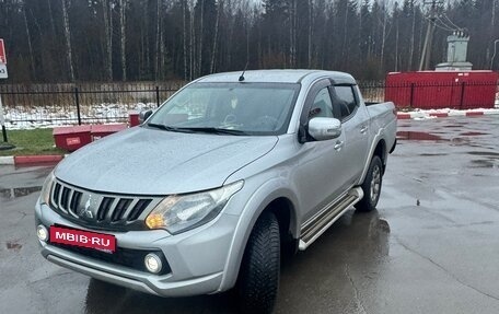 Mitsubishi L200 IV рестайлинг, 2017 год, 2 099 000 рублей, 11 фотография