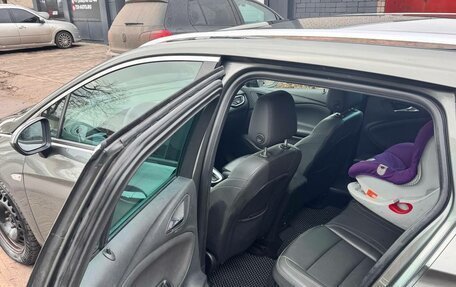 Opel Astra K, 2018 год, 1 590 000 рублей, 11 фотография