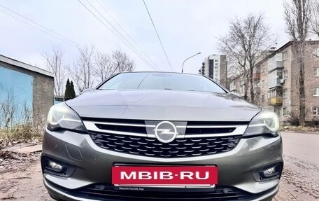 Opel Astra K, 2018 год, 1 590 000 рублей, 2 фотография