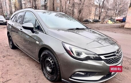 Opel Astra K, 2018 год, 1 590 000 рублей, 4 фотография