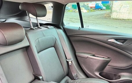 Opel Astra K, 2018 год, 1 590 000 рублей, 23 фотография