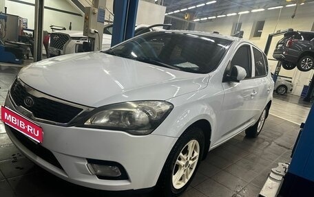 KIA cee'd I рестайлинг, 2011 год, 649 000 рублей, 2 фотография