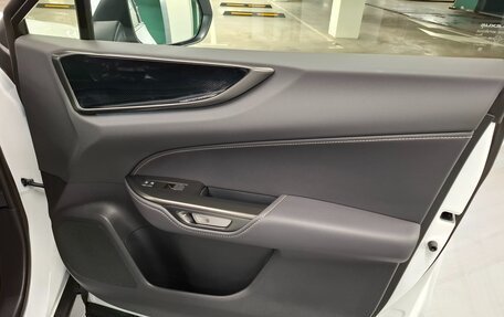 Lexus NX, 2025 год, 6 500 000 рублей, 18 фотография